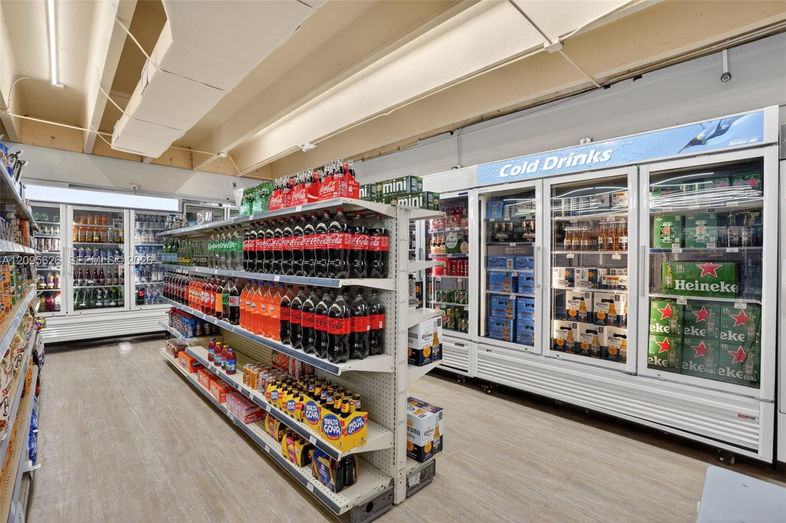 Turnkey Grocery Property Photo 17
