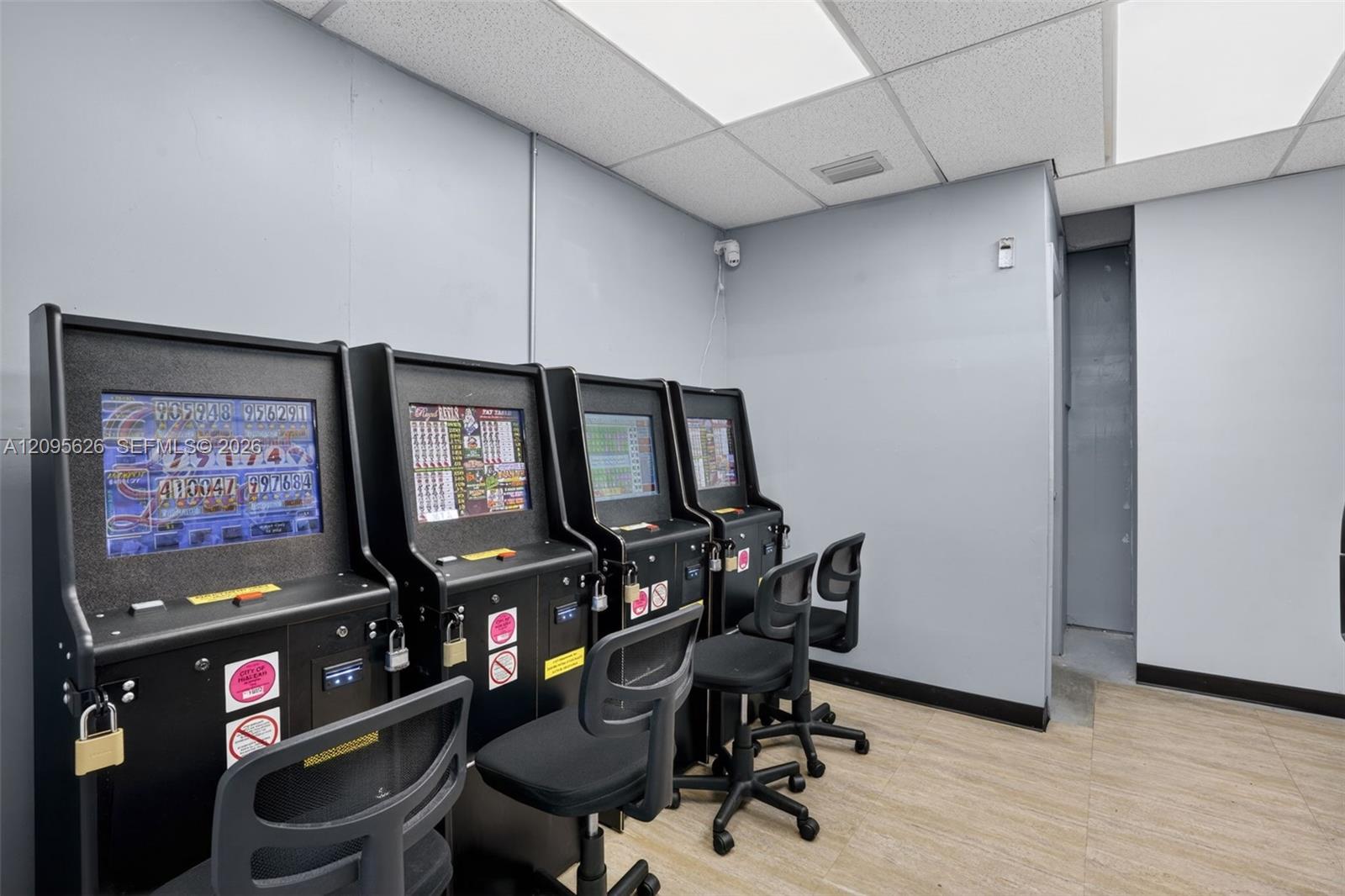Turnkey Grocery Property Photo 23