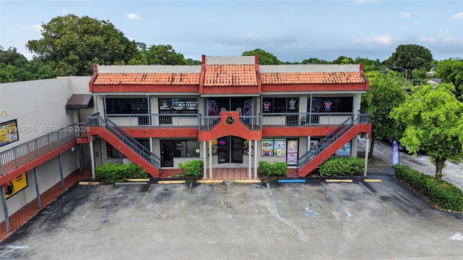 Turnkey Grocery Property Photo 33