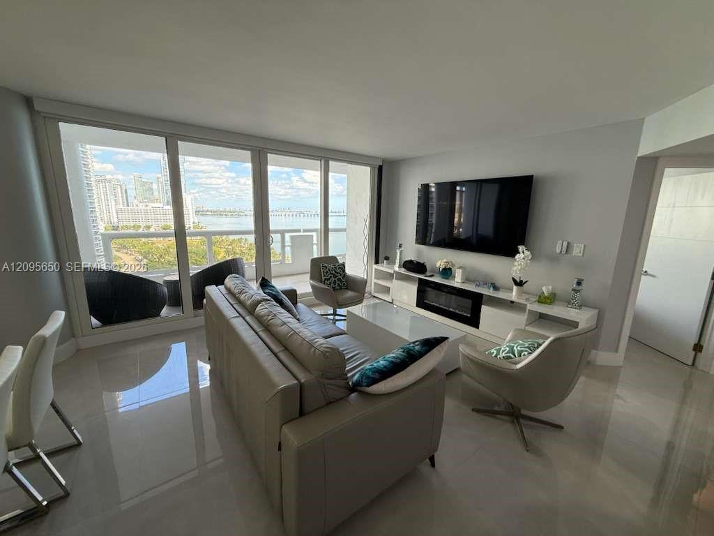 1717 N Bayshore Drive A-1840 Property Photo 1