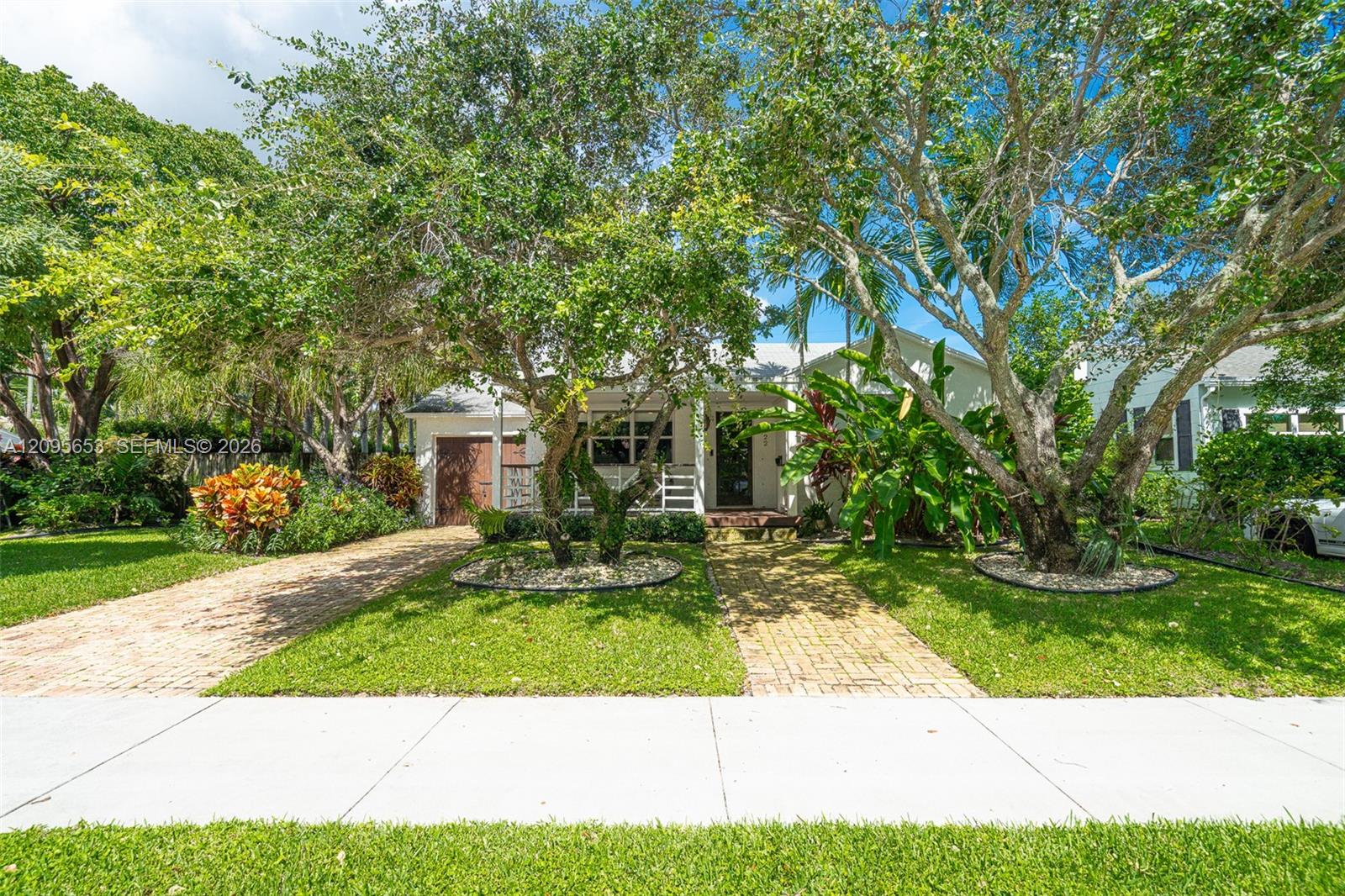 322 Princeton Drive Property Photo 1