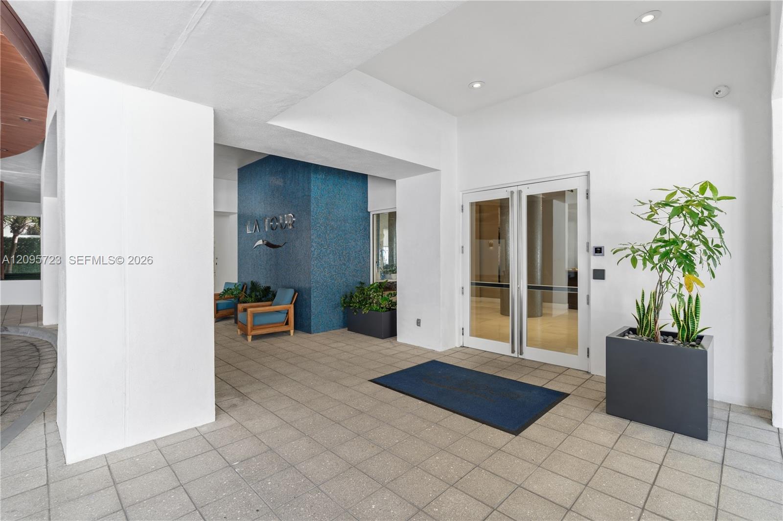 4201 Collins Avenue 1001 Property Photo 12