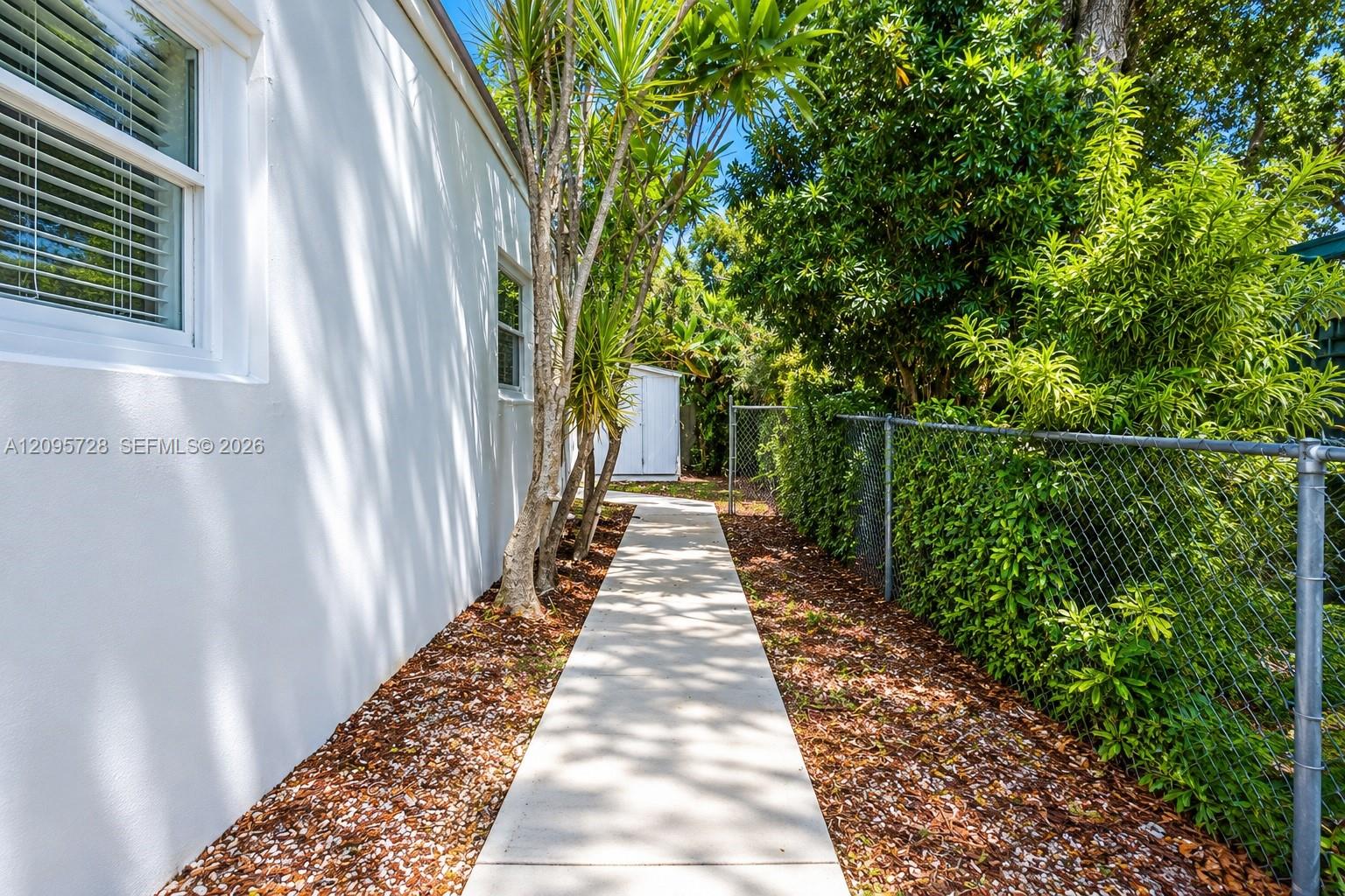 3121 Sw 15th Court Property Photo 10