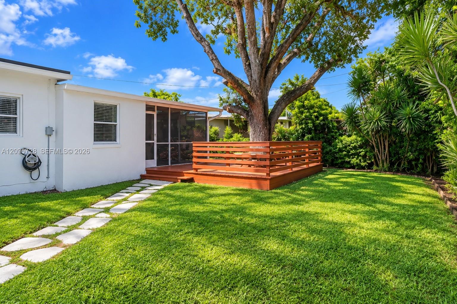 3121 Sw 15th Court Property Photo 13