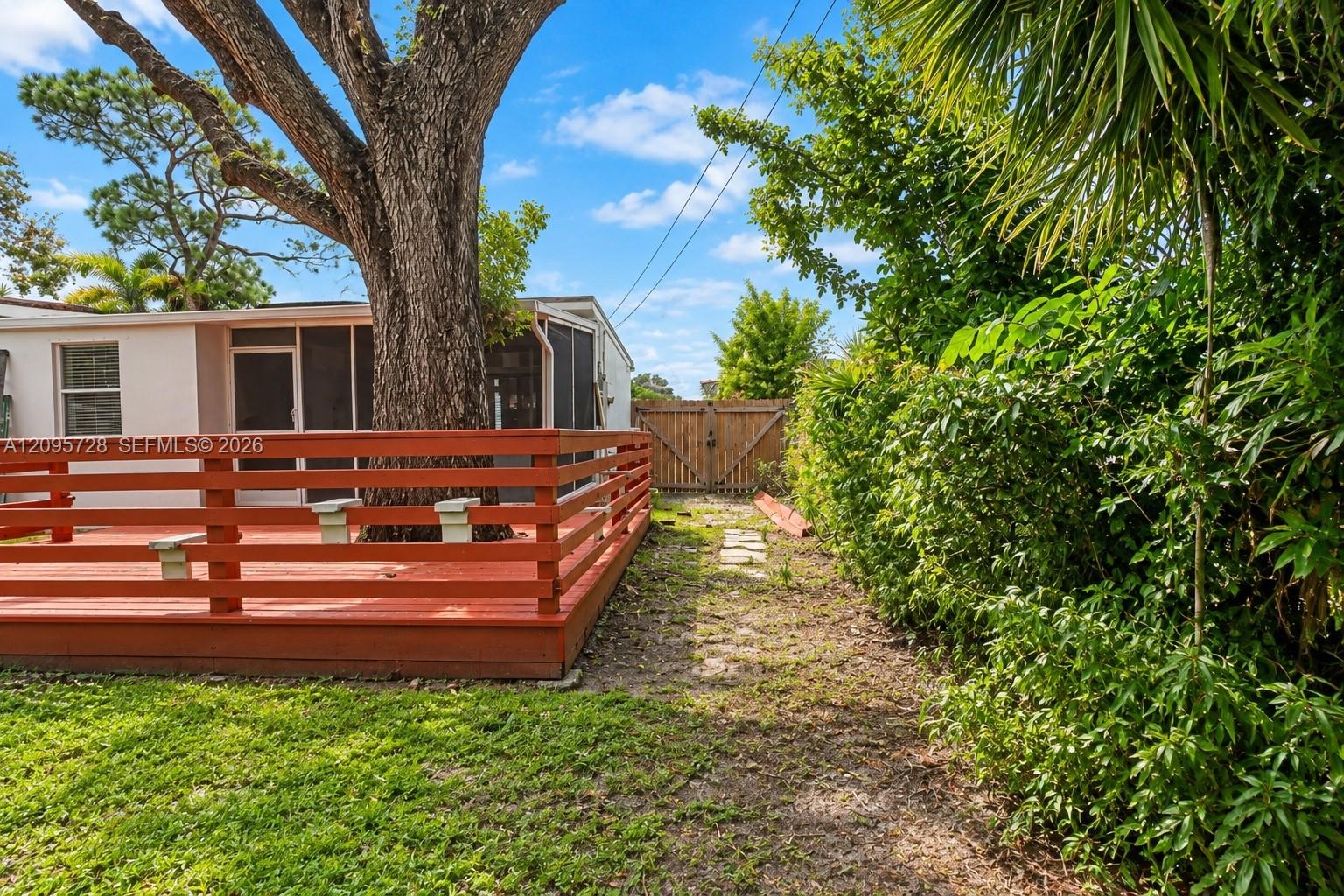 3121 Sw 15th Court Property Photo 17