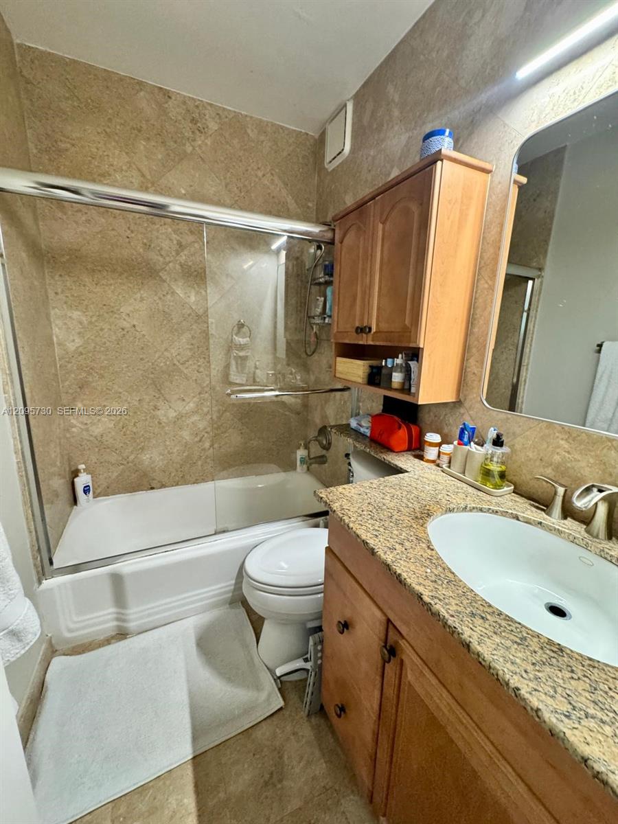 2451 Brickell Avenue 5p Property Photo 6