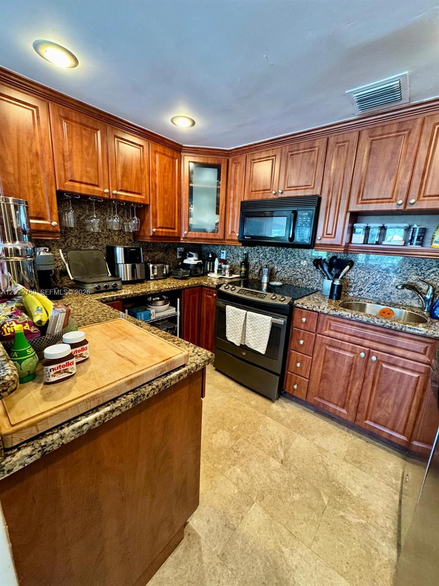 2451 Brickell Avenue 5p Property Photo 9