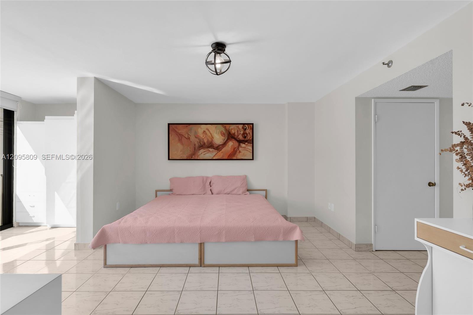 1623 Collins Avenue 812 Property Photo 19