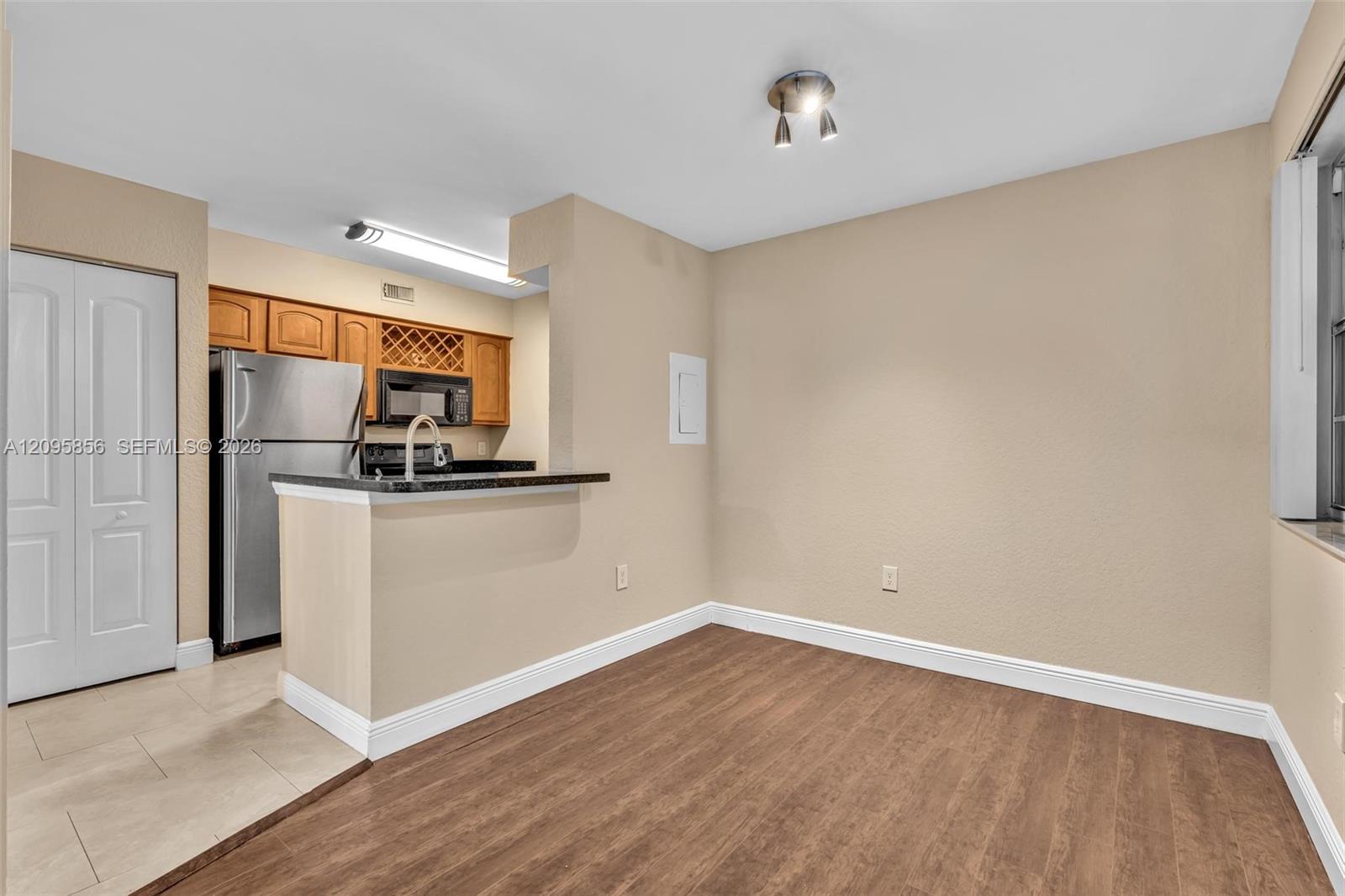2850 N Oakland Forest Drive 208 Property Photo 1