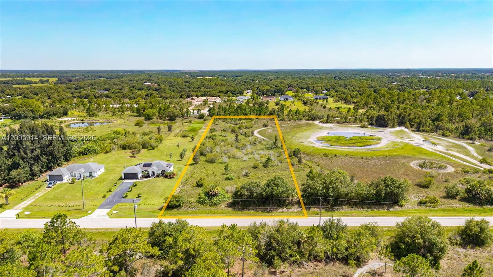 Golden Gate Estates Property Photo 1