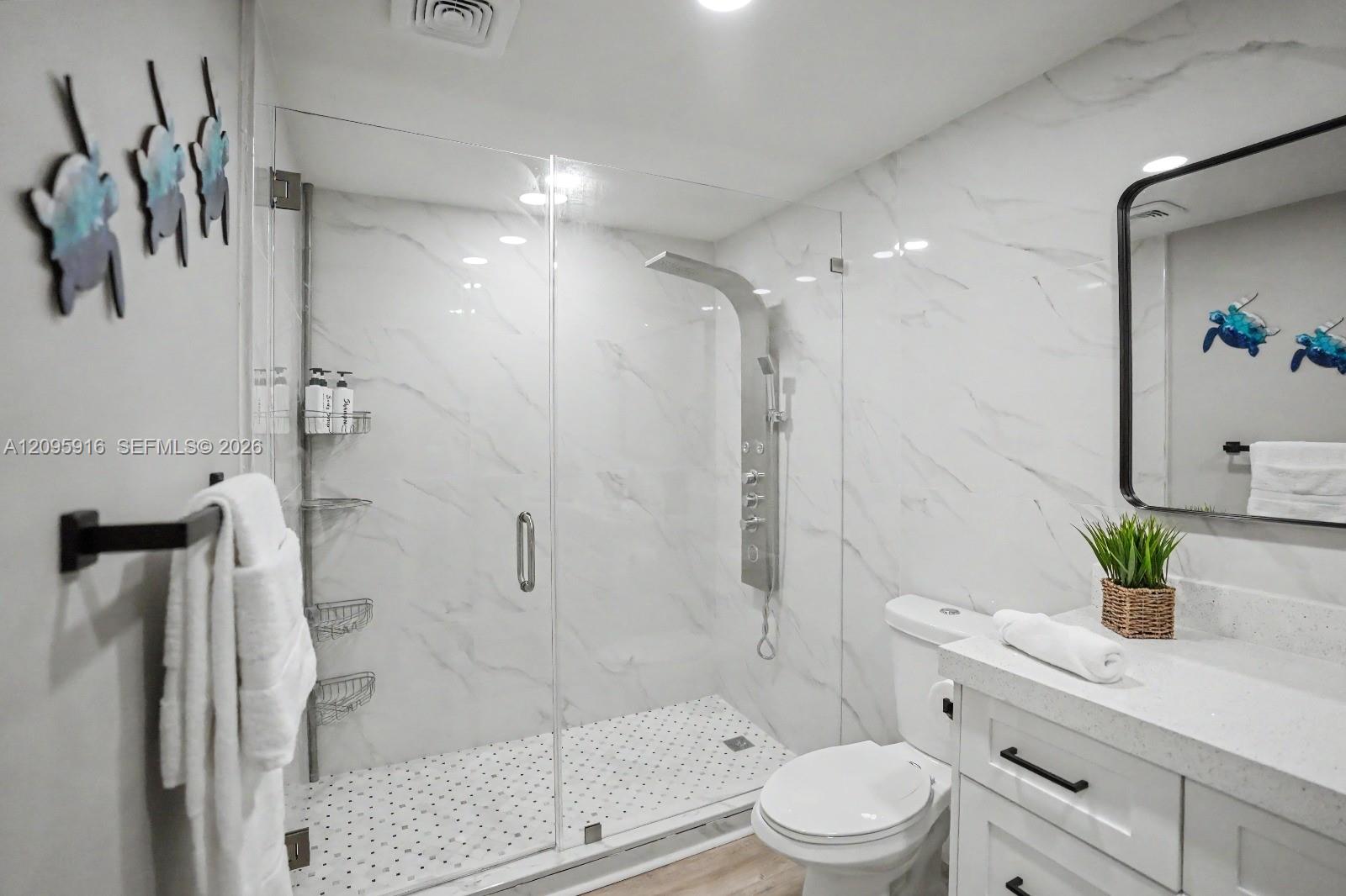 331 W 40th Place Property Photo 19