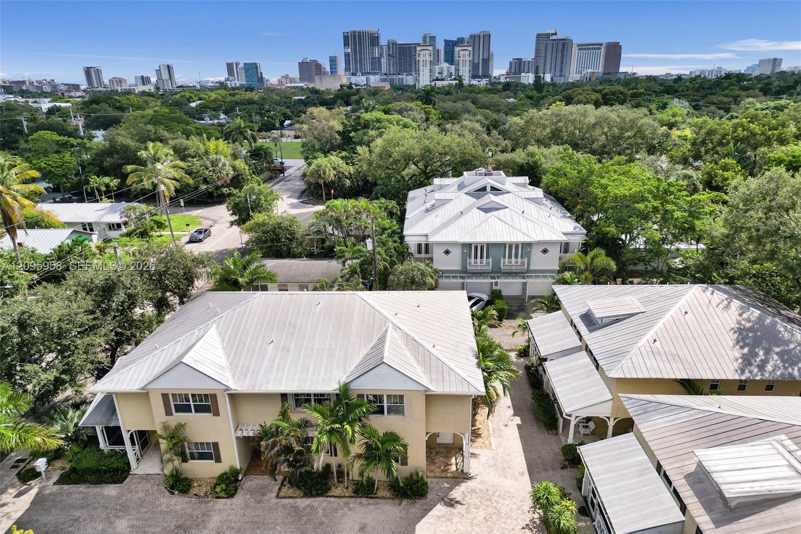 1212 W Las Olas Boulevard Property Photo 2