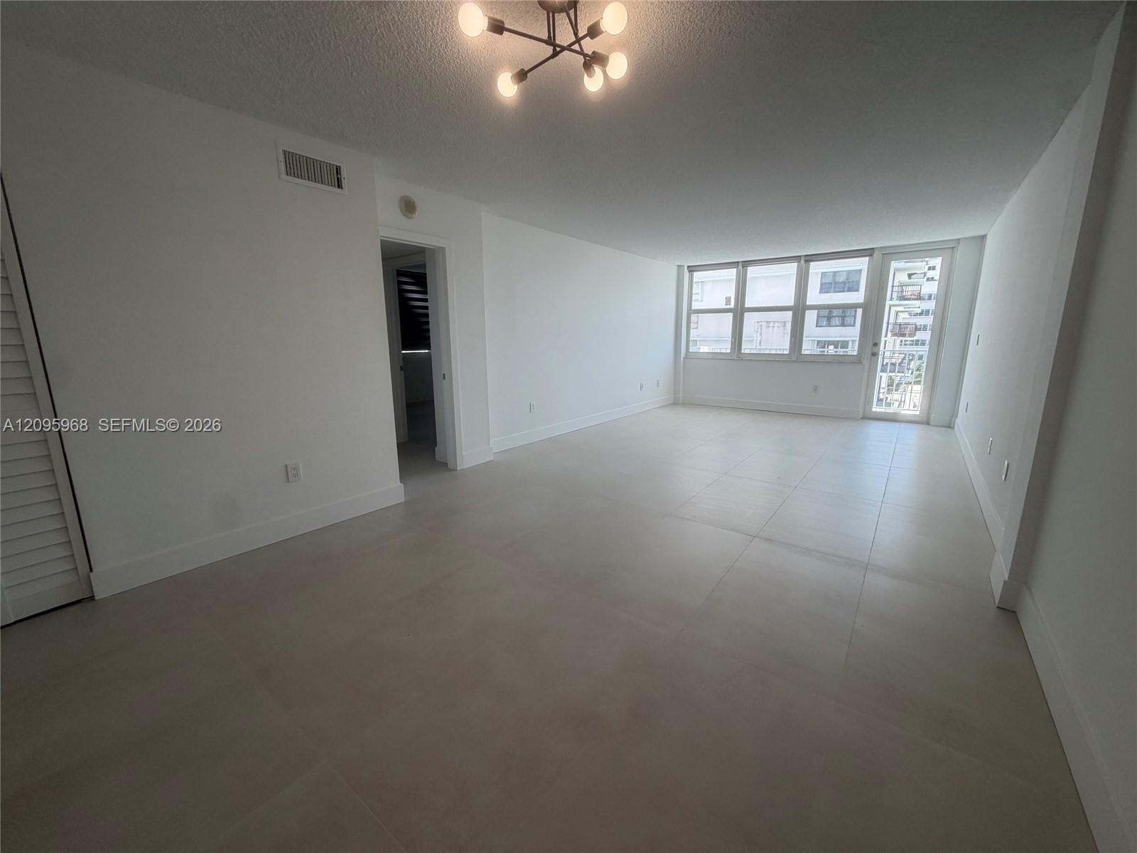 245 18th Street 805 Property Photo 11