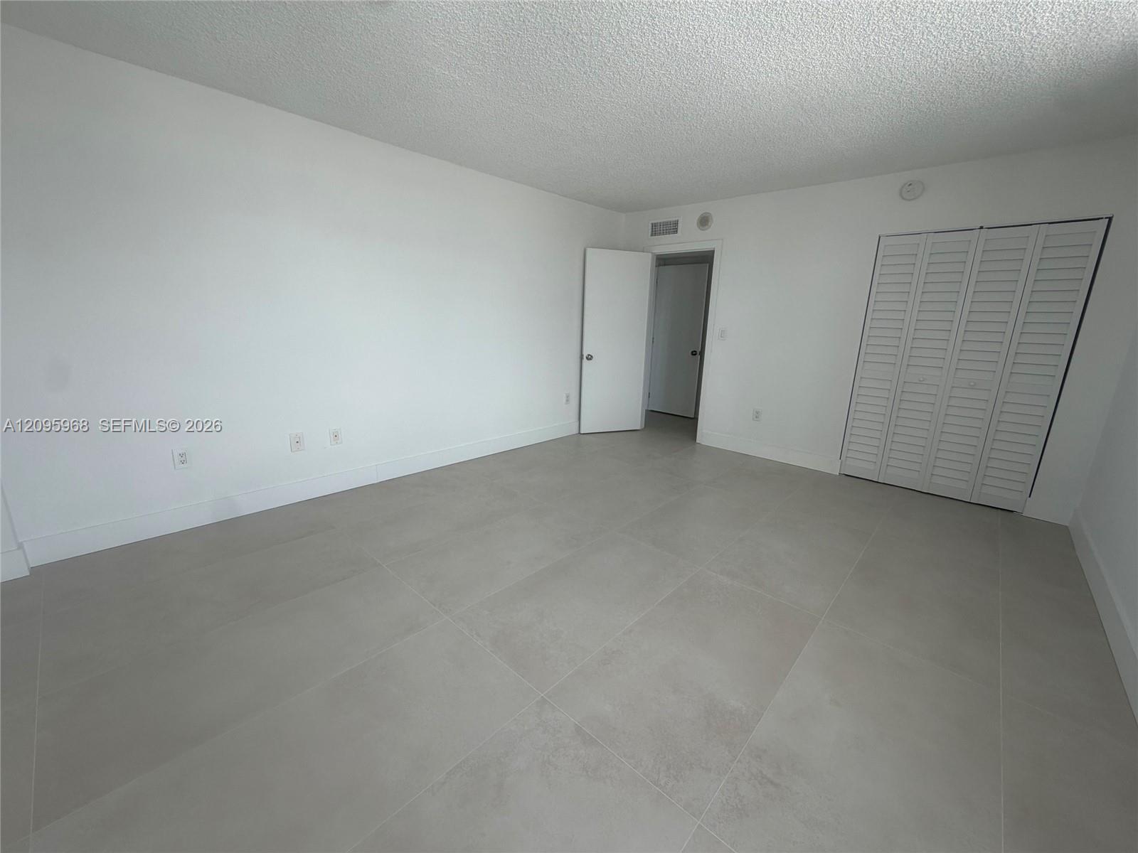 245 18th Street 805 Property Photo 19