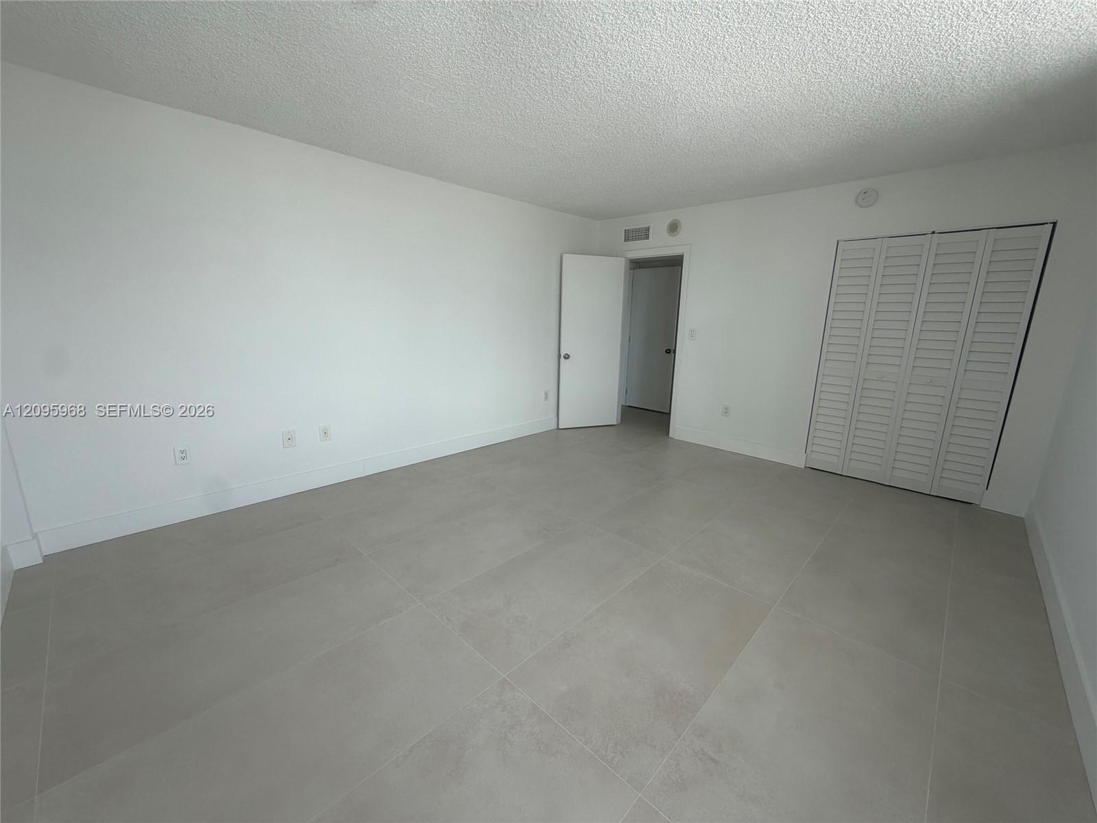 245 18th Street 805 Property Photo 25