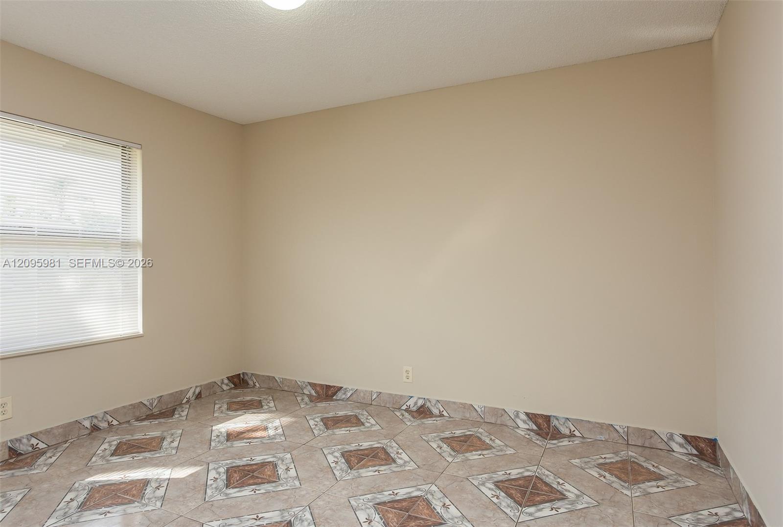 5990 W Ithaca Circle W Property Photo 9