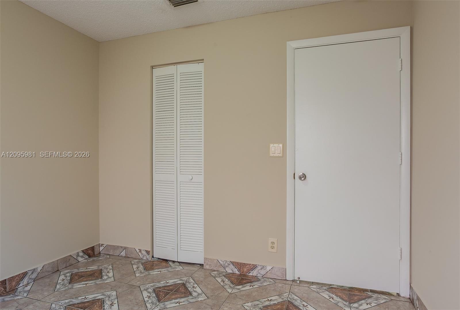 5990 W Ithaca Circle W Property Photo 10