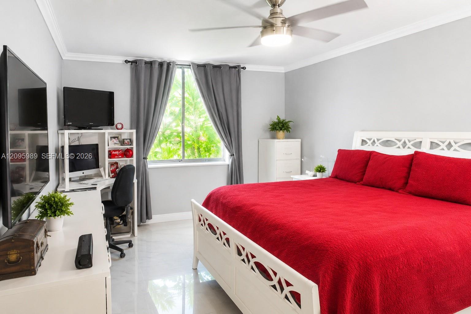 A12095989 Property Photo 3