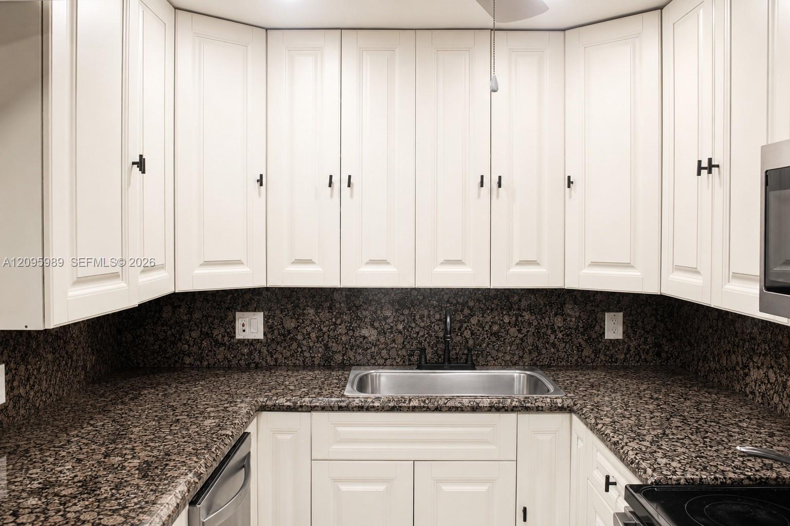 A12095989 Property Photo 10