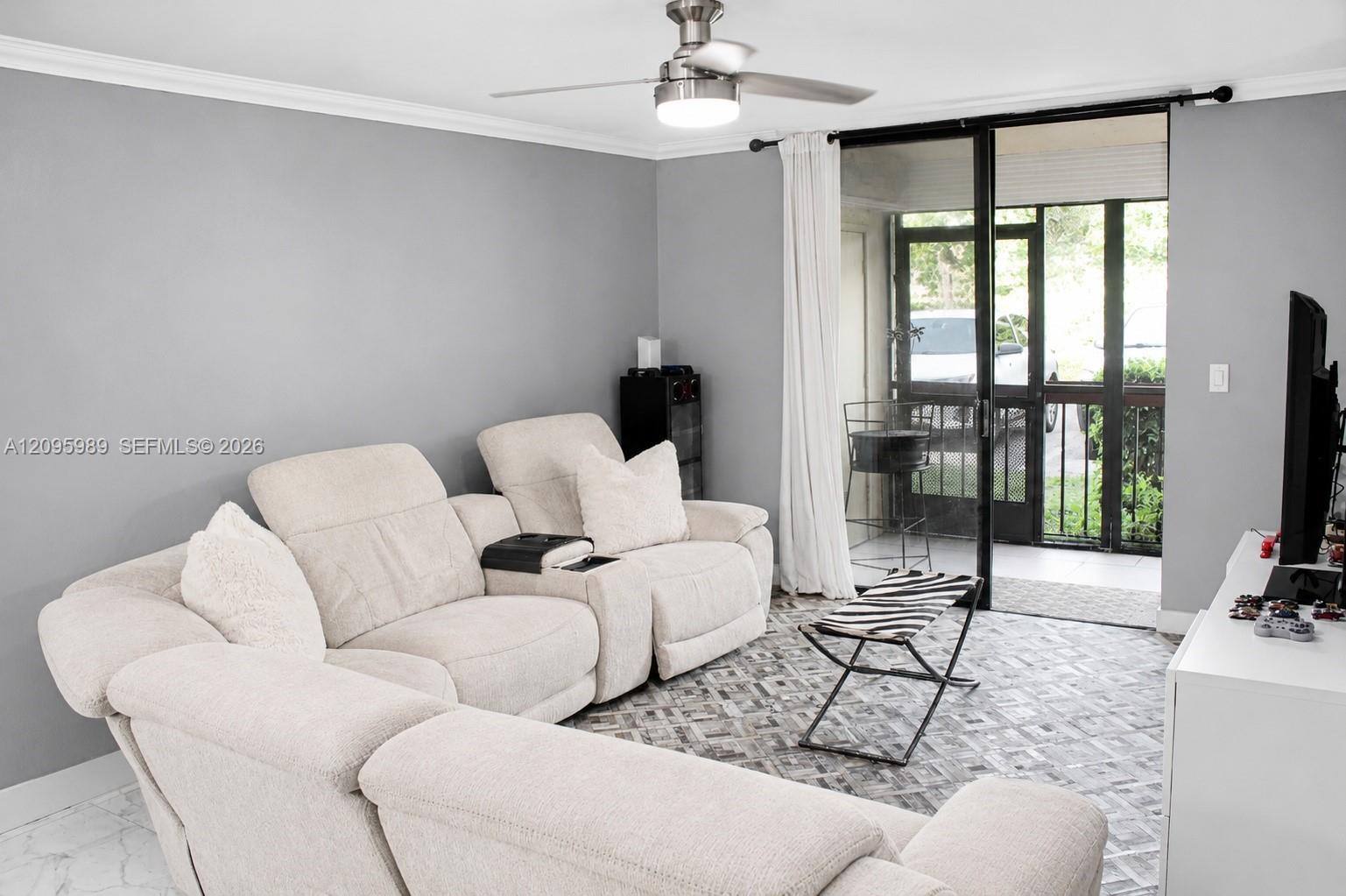 A12095989 Property Photo 18