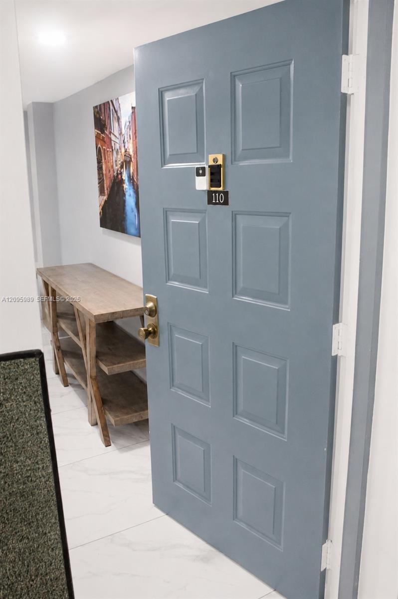 A12095989 Property Photo 25