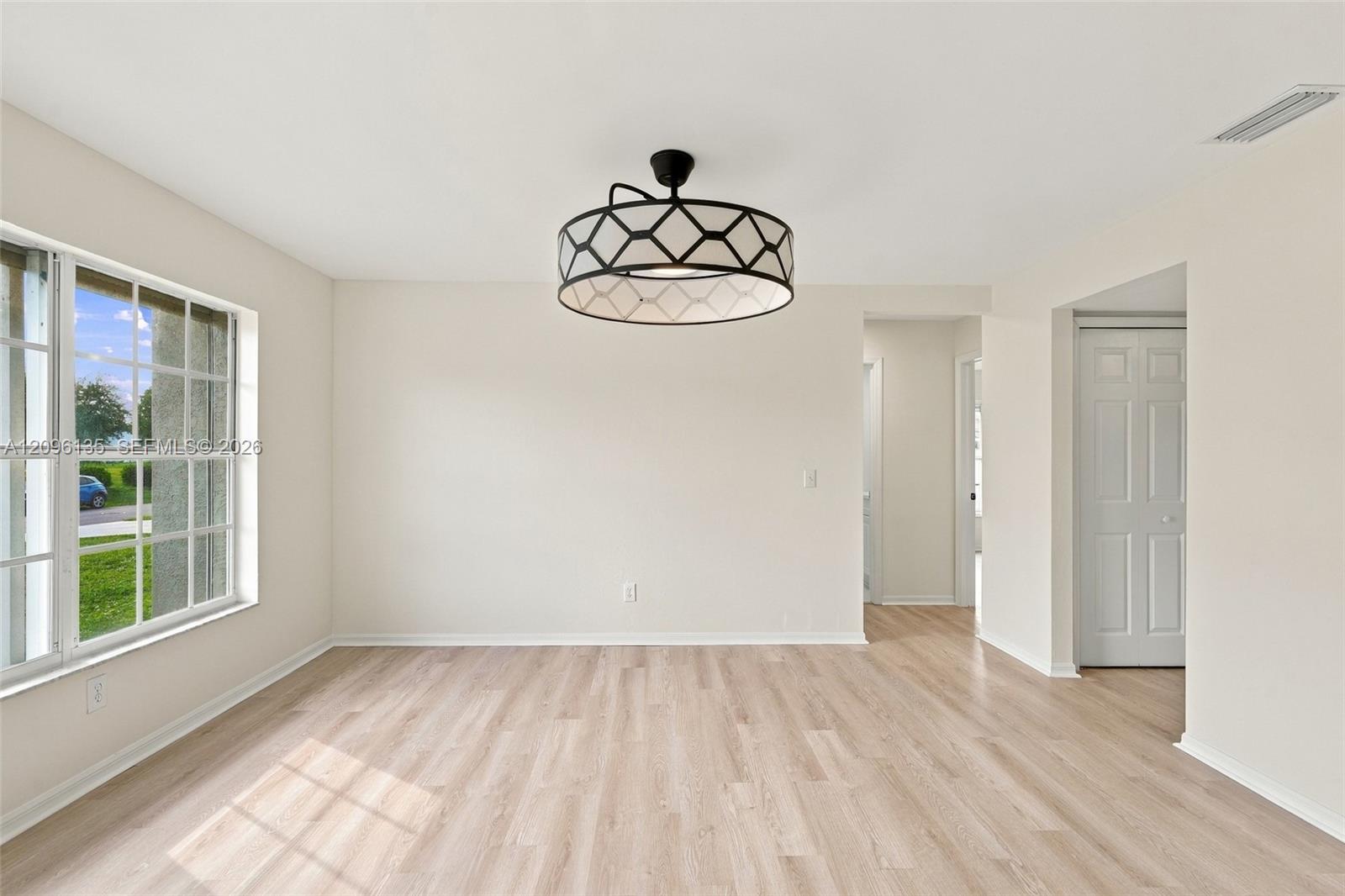A12096135 Property Photo 9