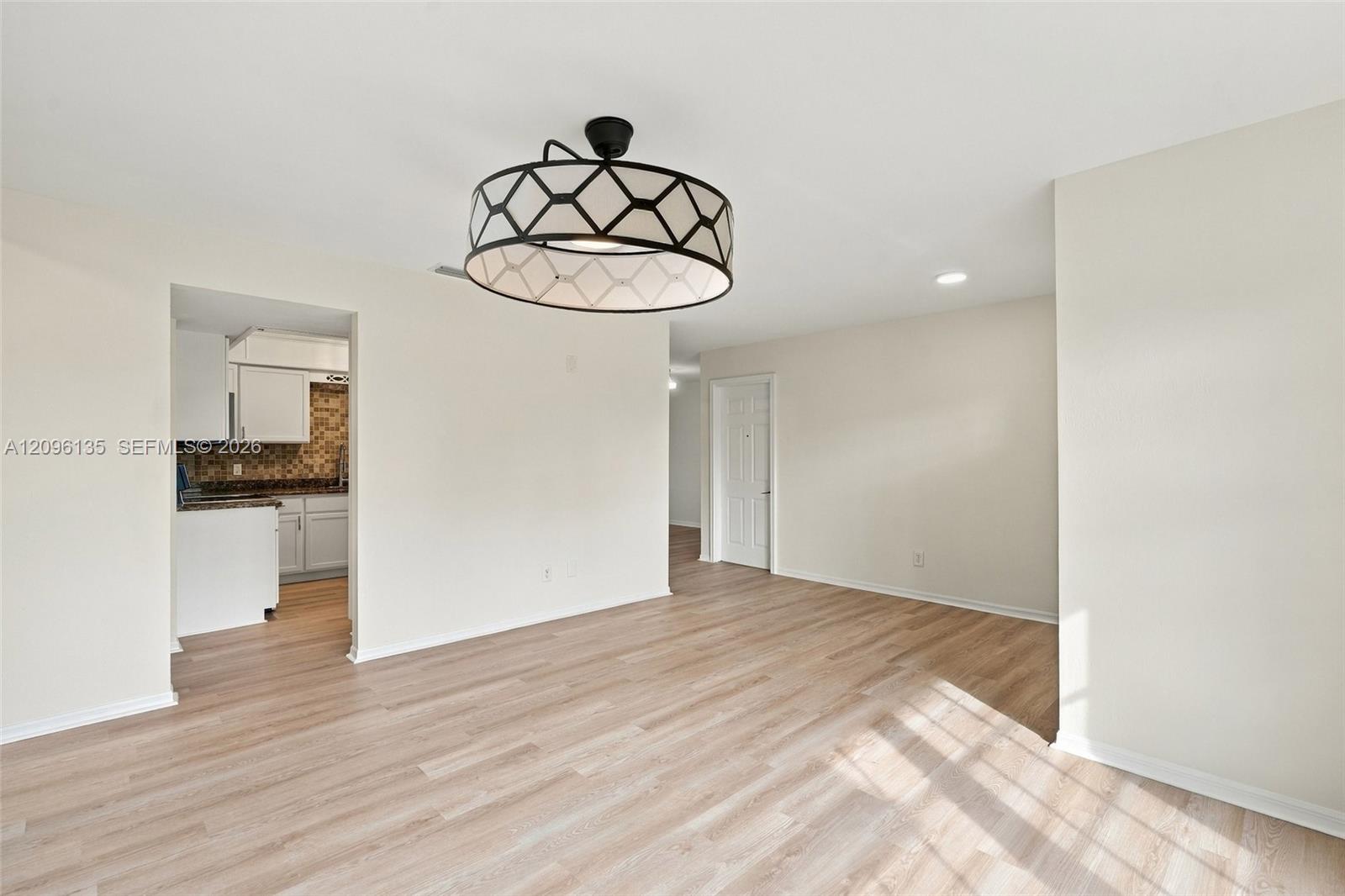 A12096135 Property Photo 10