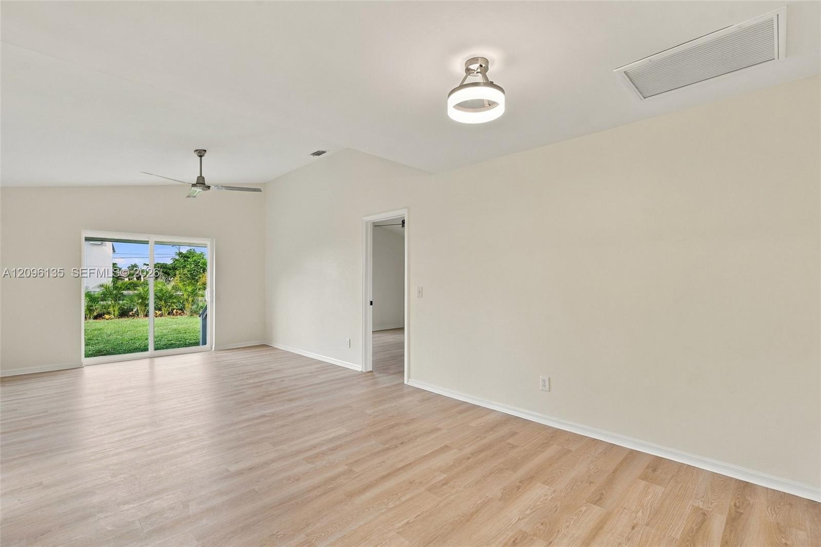 A12096135 Property Photo 16