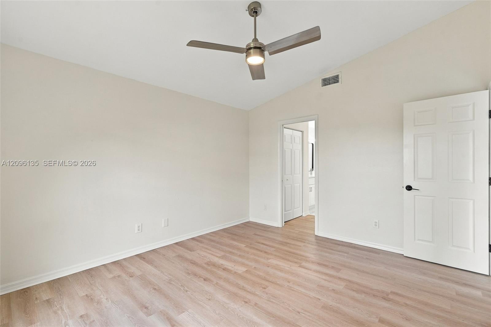 A12096135 Property Photo 20