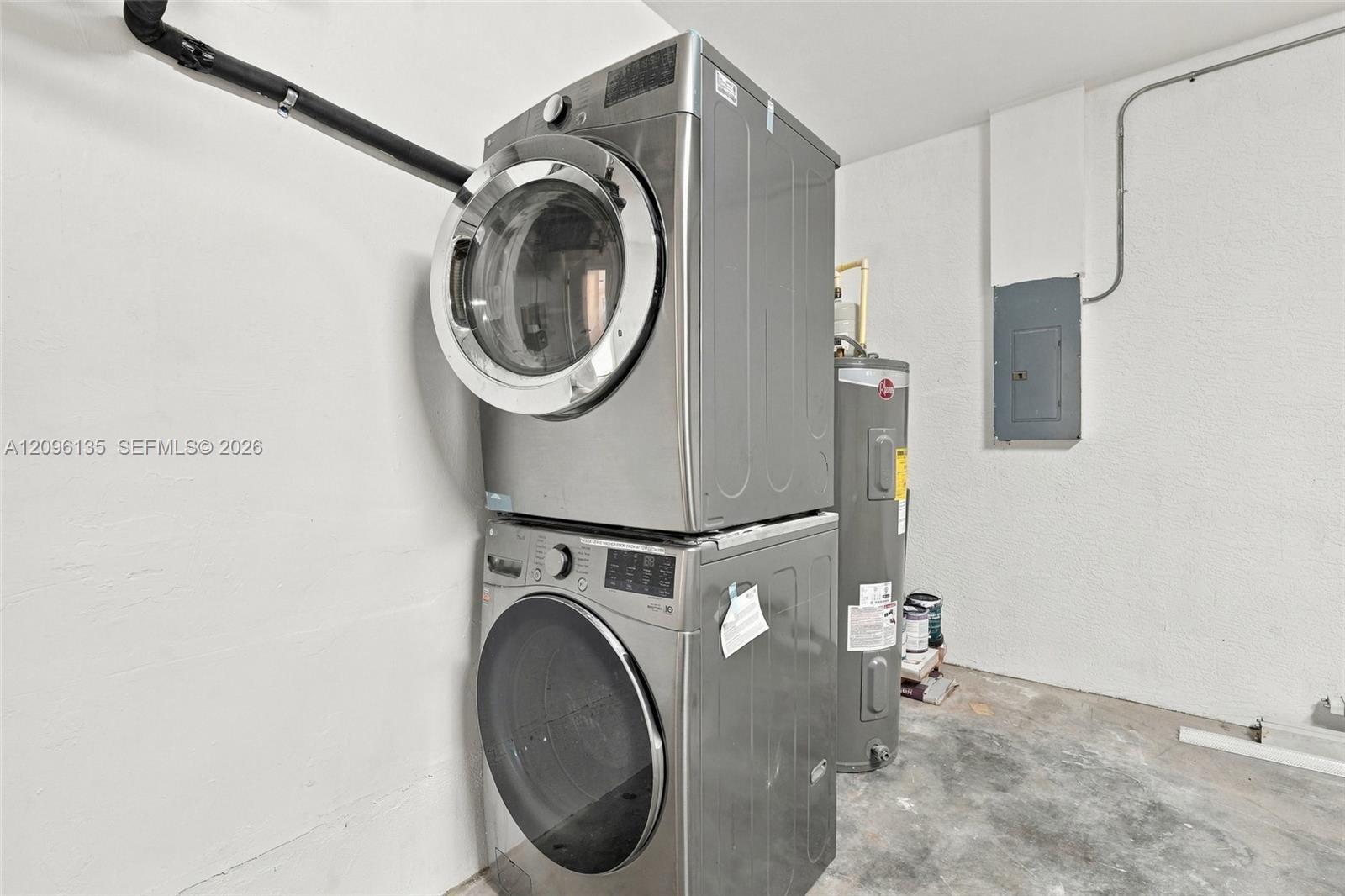 A12096135 Property Photo 32