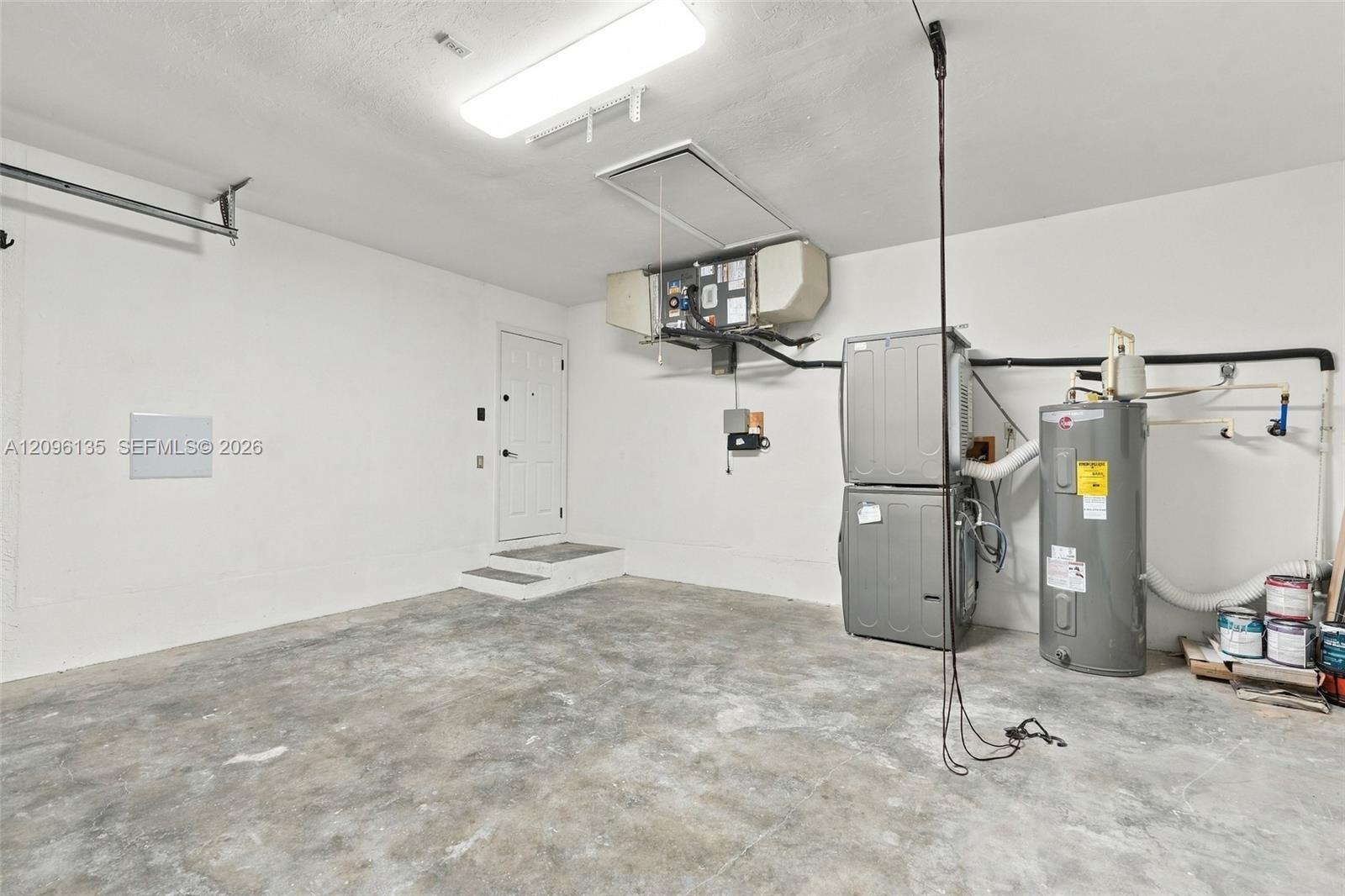 A12096135 Property Photo 33