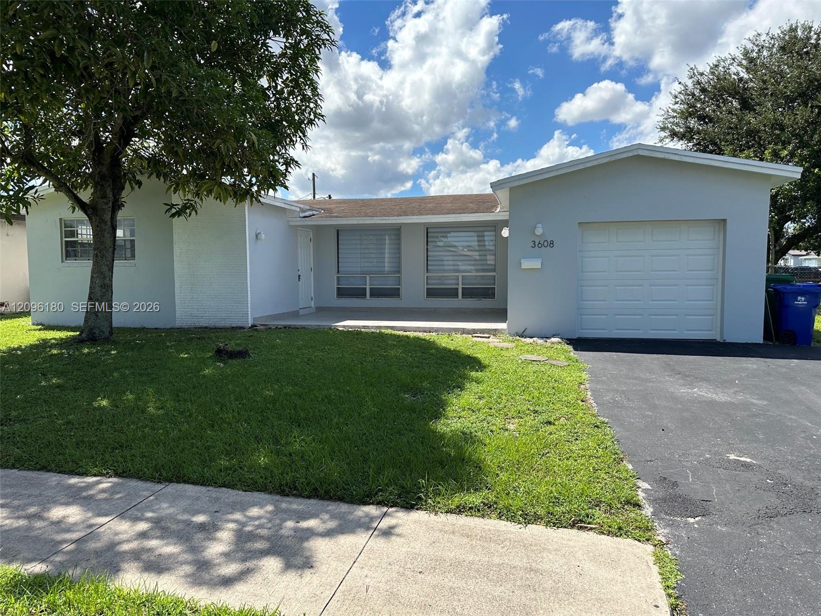 3608 Island Drive Property Photo 1