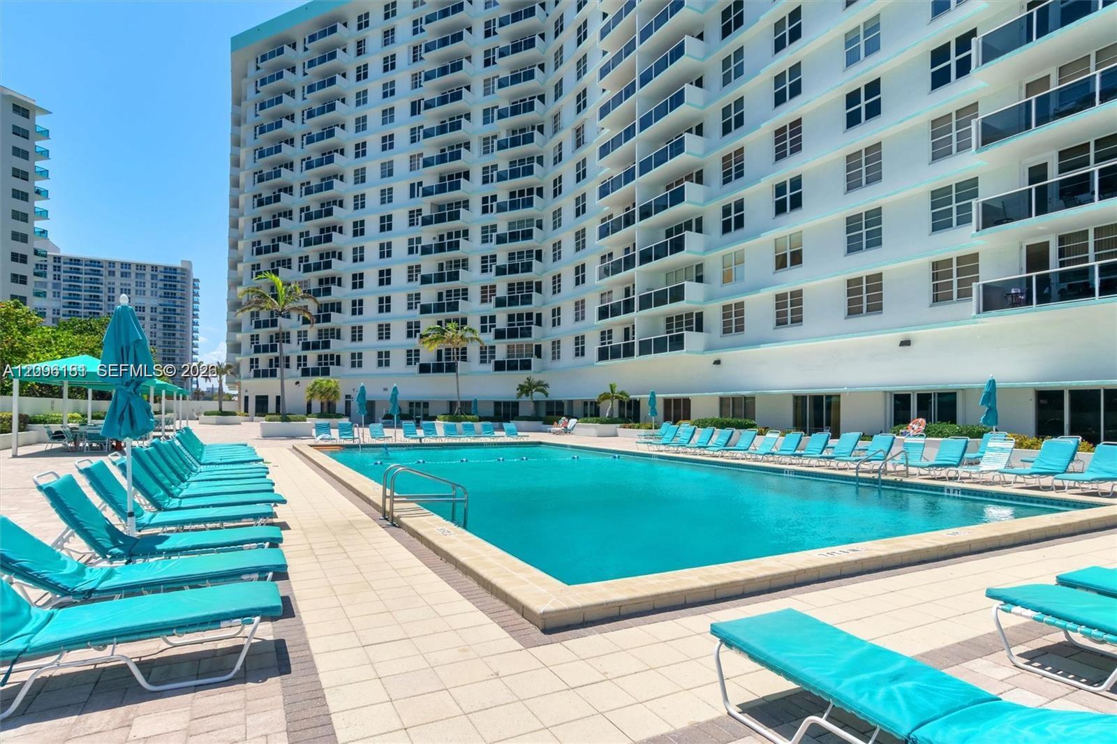 3725 S Ocean Drive 405 Property Photo 2