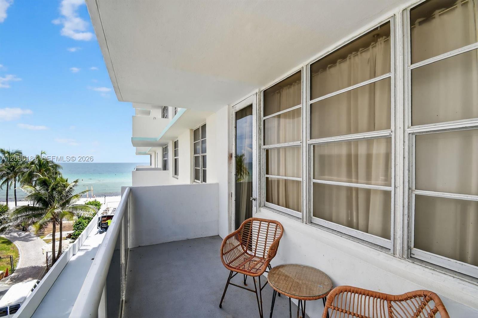 3725 S Ocean Drive 405 Property Photo 4