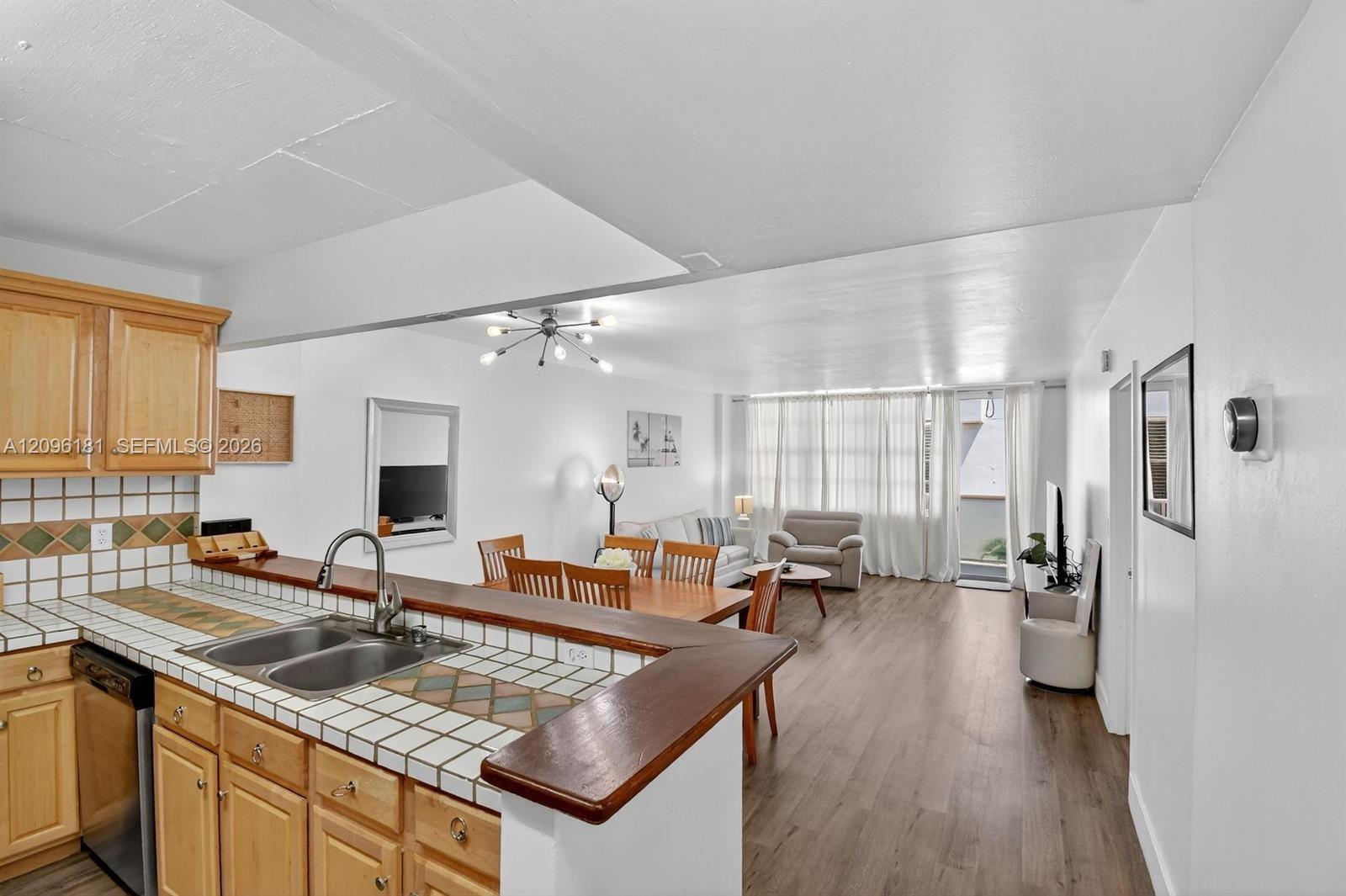 3725 S Ocean Drive 405 Property Photo 12
