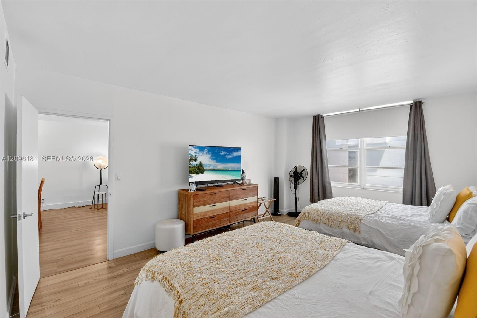 3725 S Ocean Drive 405 Property Photo 14