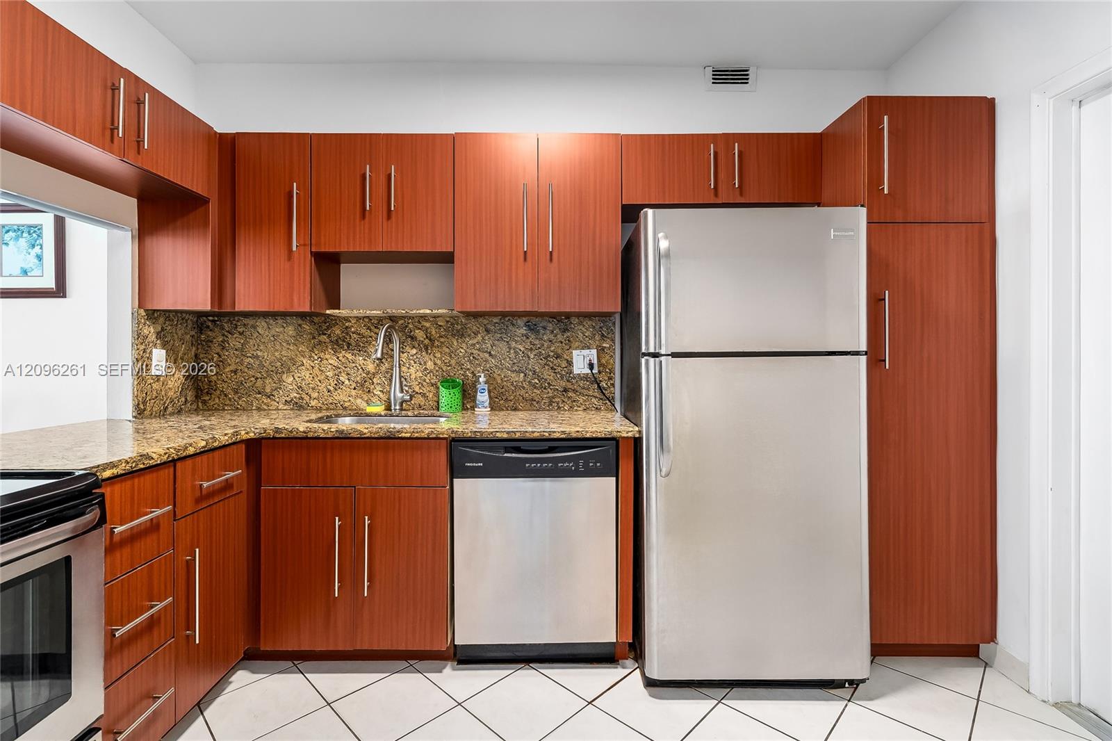 1801 S Ocean Drive Ph35 Property Photo 2