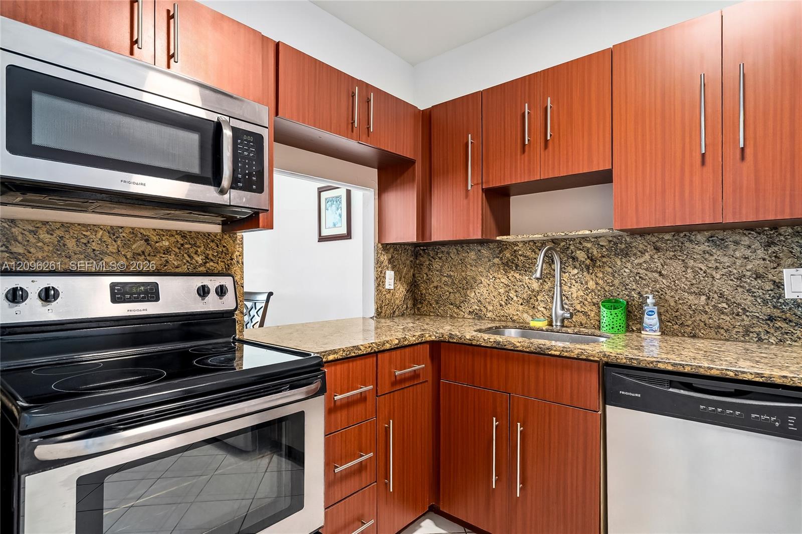 1801 S Ocean Drive Ph35 Property Photo 3
