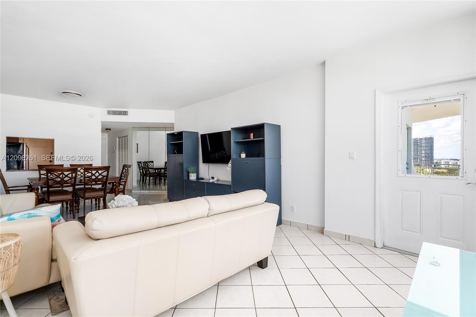 1801 S Ocean Drive Ph35 Property Photo 11