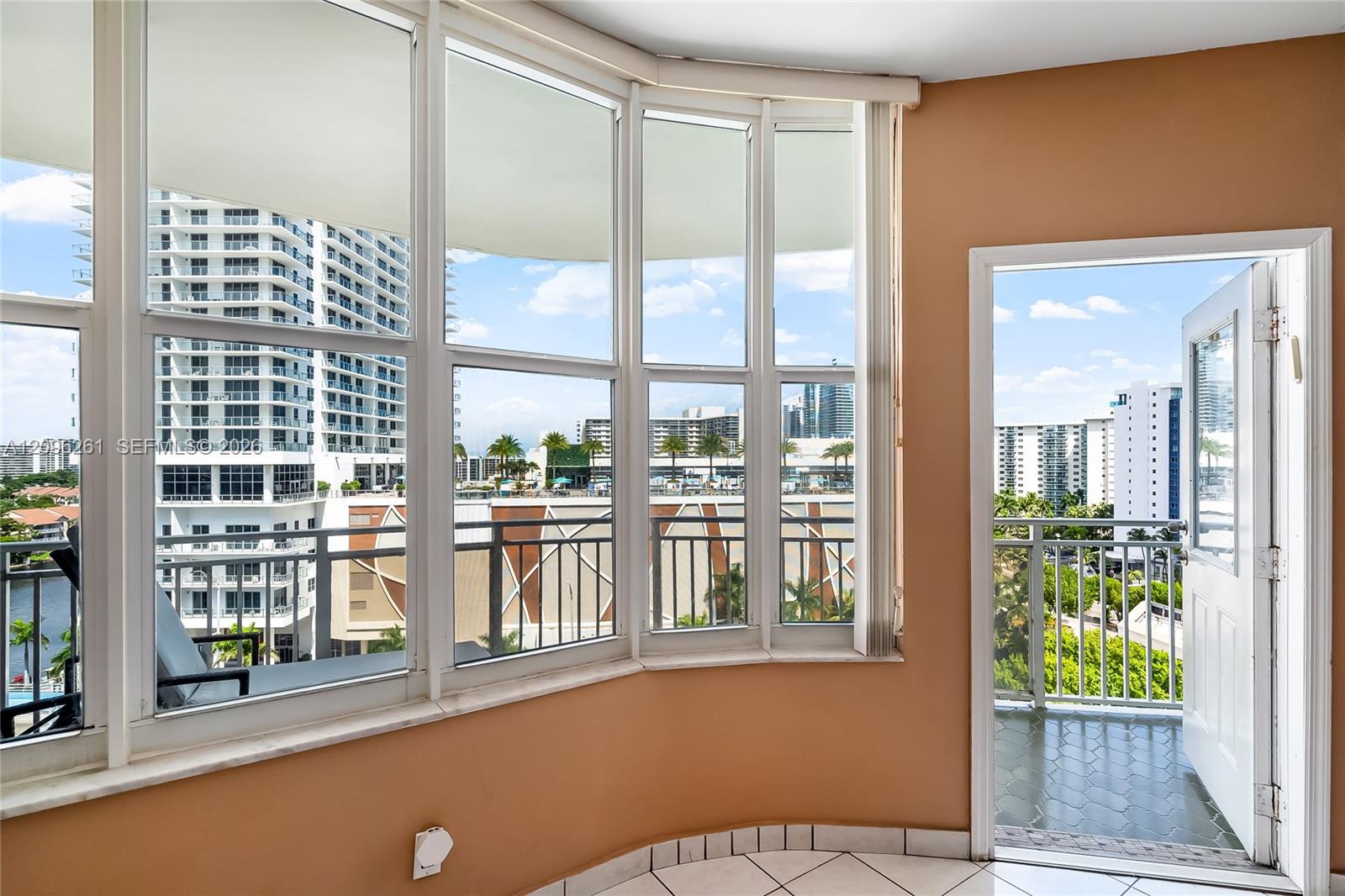1801 S Ocean Drive Ph35 Property Photo 16