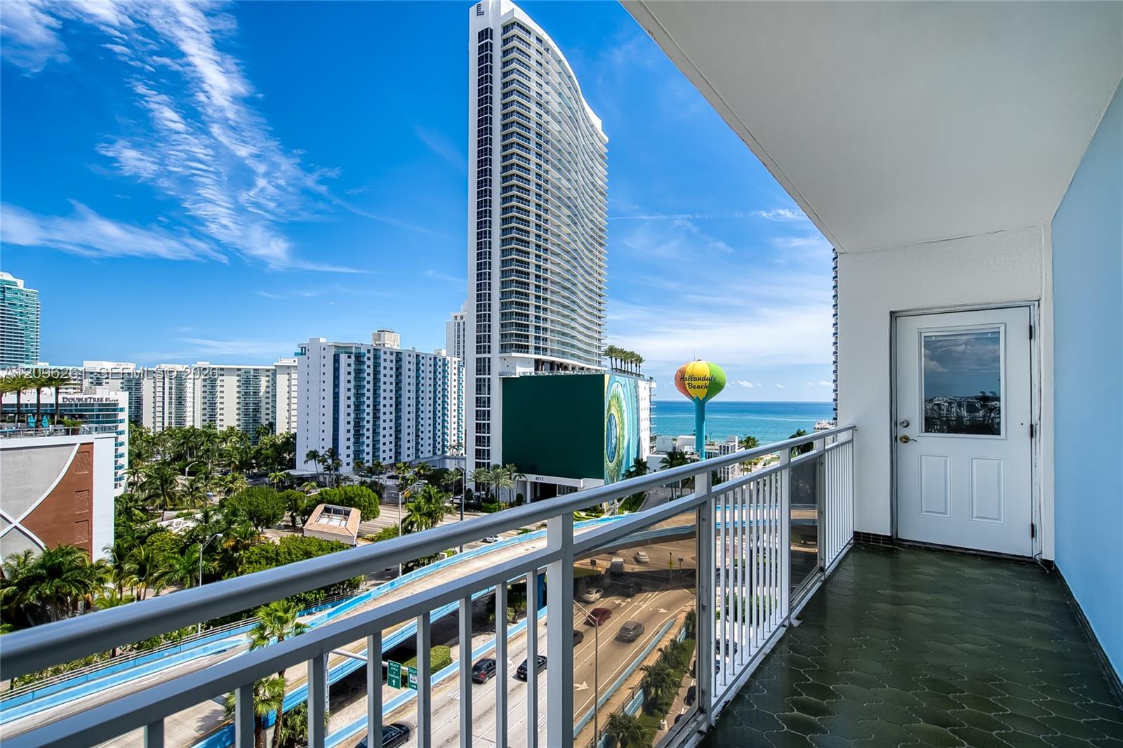1801 S Ocean Drive Ph35 Property Photo 24