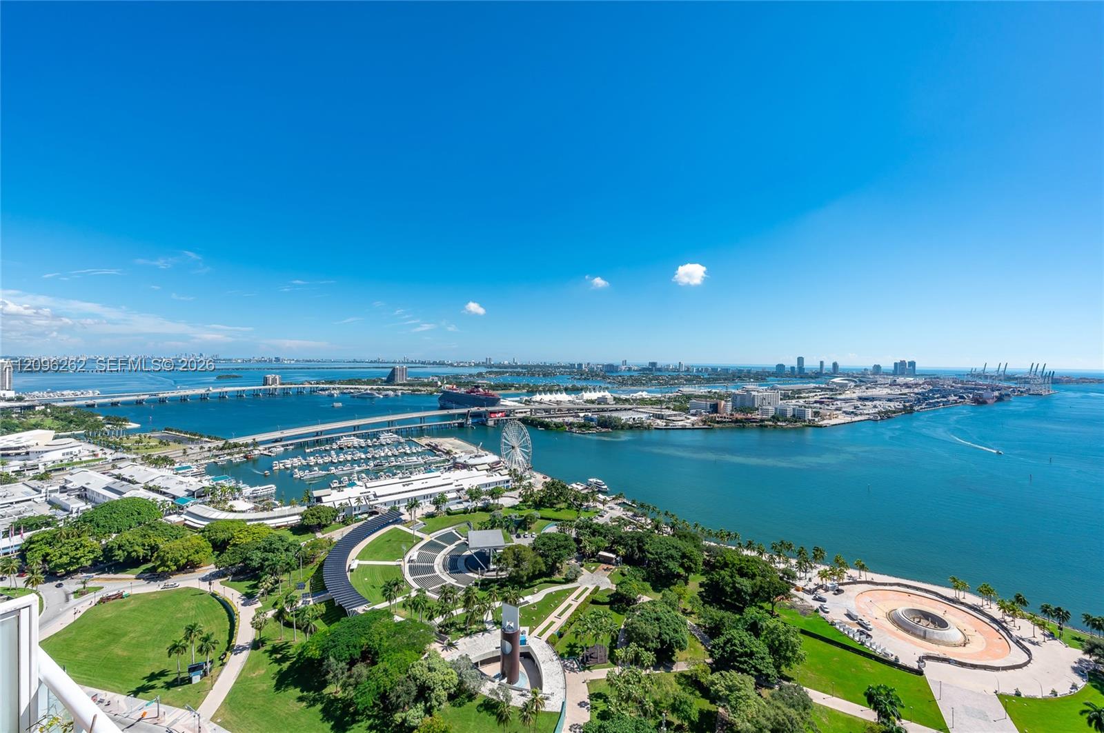 50 Biscayne Boulevard 3906 Property Photo 1