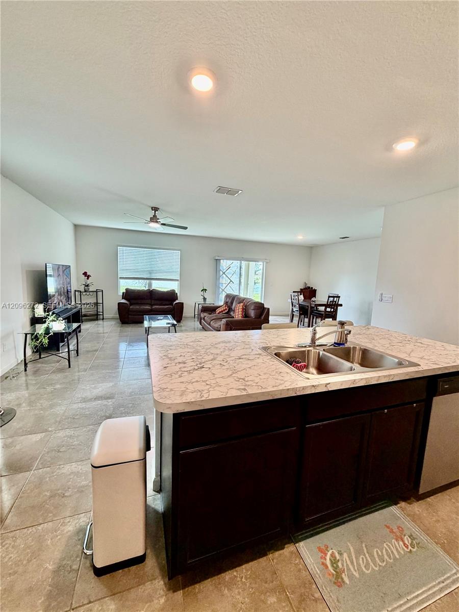 3408 Trinity Circle Property Photo 4