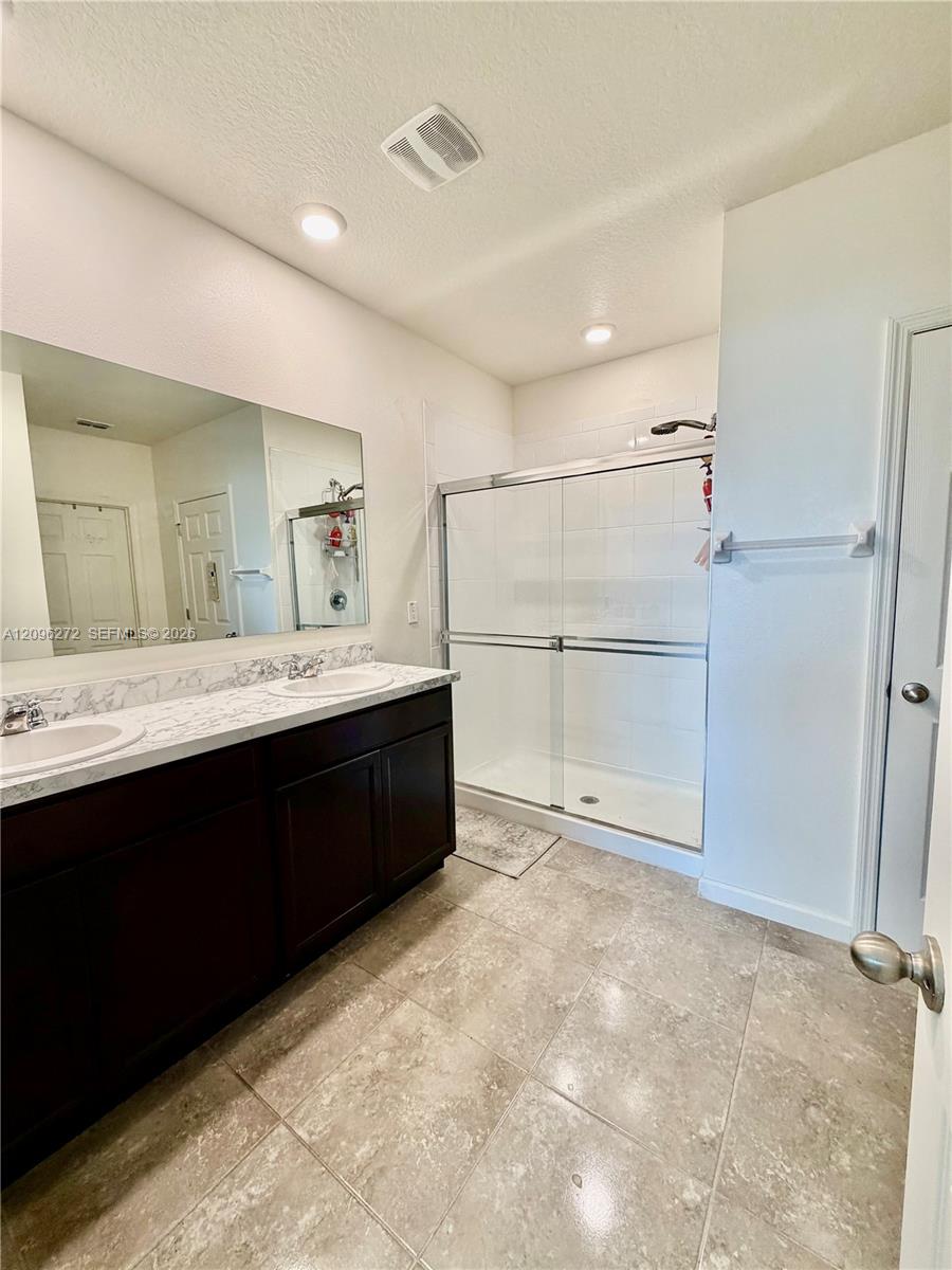 3408 Trinity Circle Property Photo 8