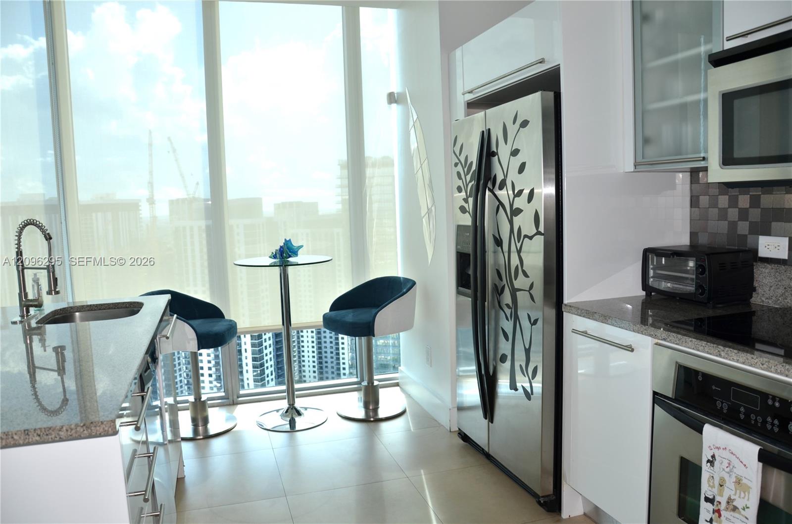 888 Biscayne Boulevard 4701 Property Photo 7