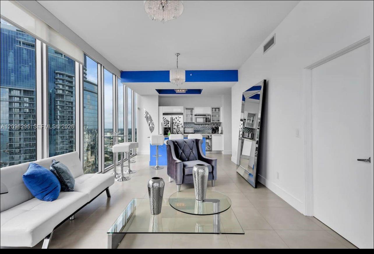 888 Biscayne Boulevard 4701 Property Photo 8