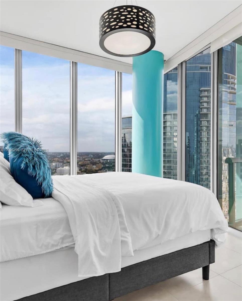 888 Biscayne Boulevard 4701 Property Photo 18