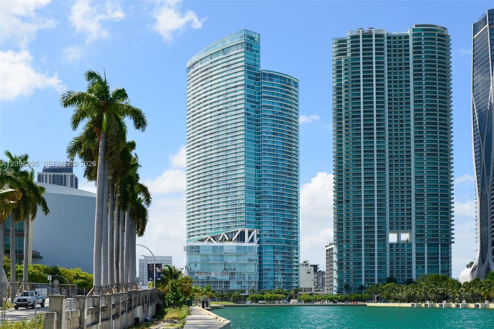 888 Biscayne Boulevard 4701 Property Photo 33