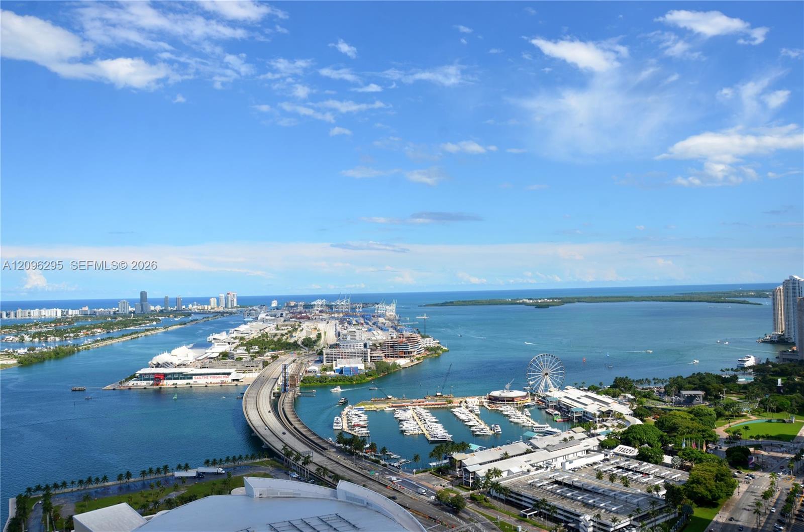 888 Biscayne Boulevard 4701 Property Photo 37