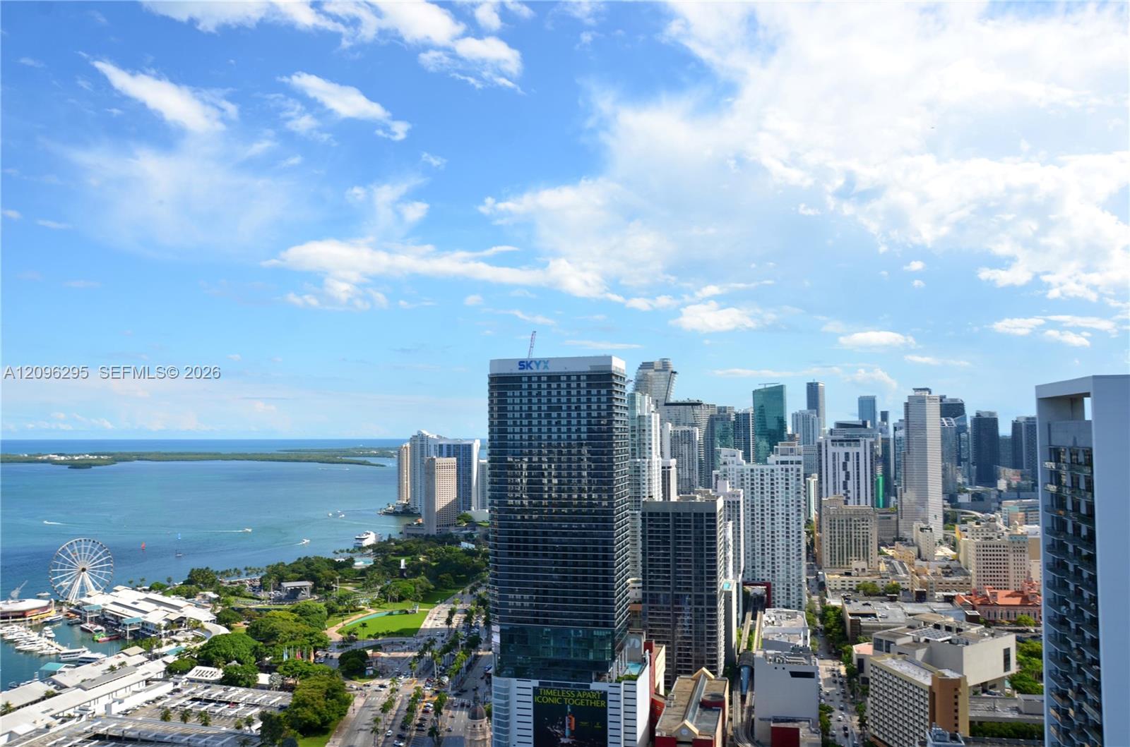 888 Biscayne Boulevard 4701 Property Photo 38